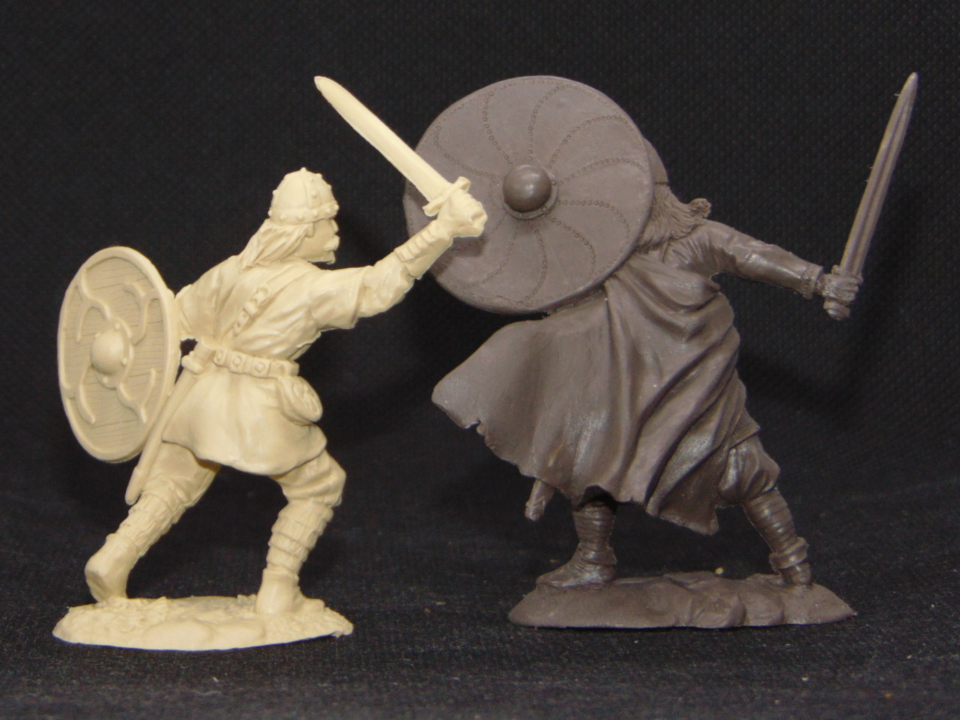 Soldat Viking Plastic Publius RCPL-54021 – 1/32 (60mm) – Figurine Collection NEUF